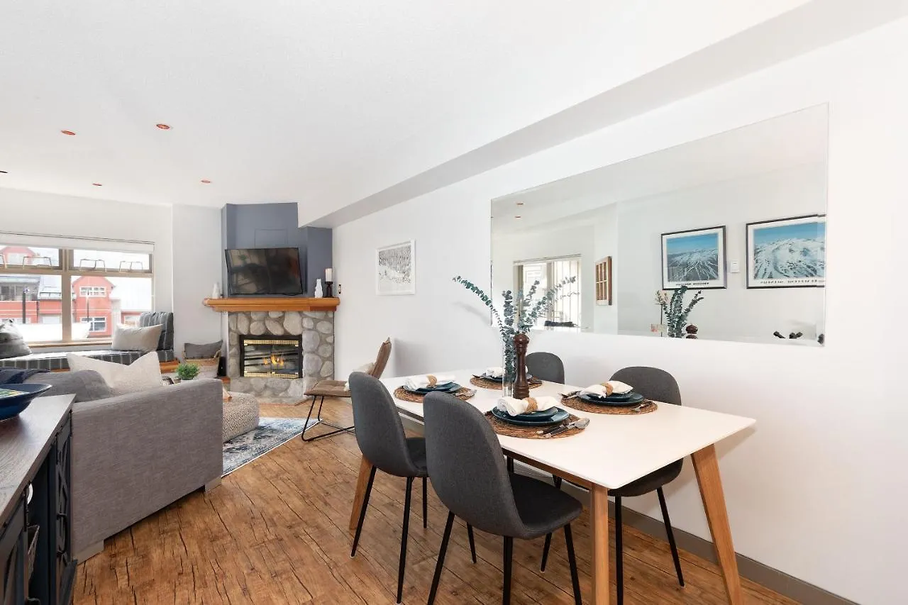 Slopeside Whistler Creek Apartment 0*,